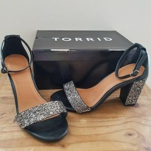 Blk crushed stone Torrid heels